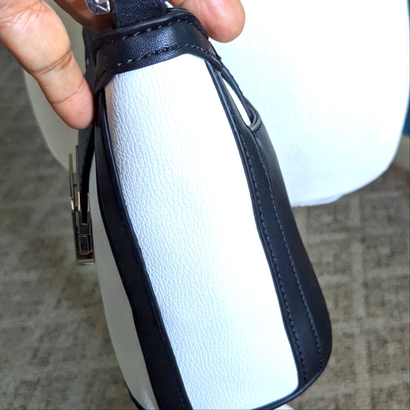 Karl Lagerfeld Accessorize stylishly with this versatile bucket bag crafted from - Picture 2 of 10